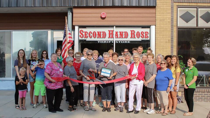 Rural Fellows attend ribbon cutting of Second Hand Rose store in Ord, Neb.