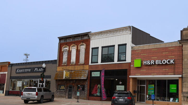 Businesses lining the street of downtown Ord, Neb. Photo by Russell Shaffer